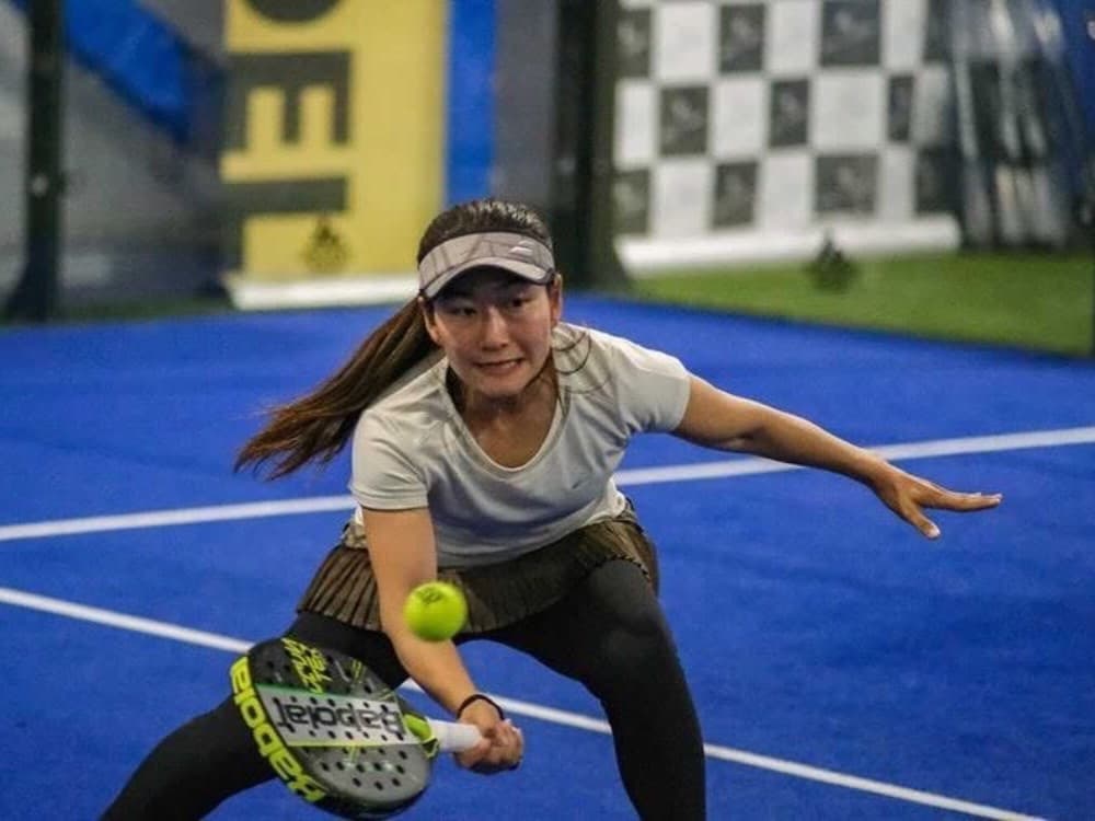 藤原利菜選手(パデル)